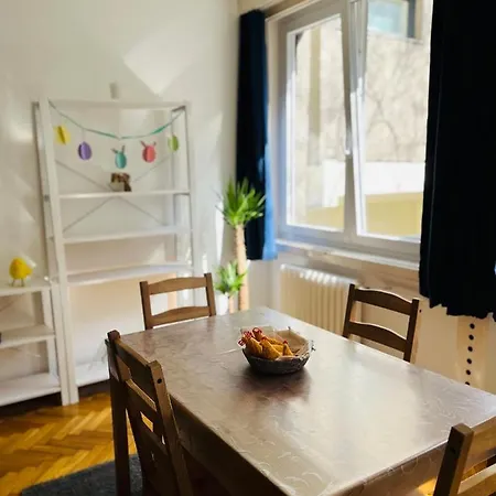 Apartment Bauhaus Flat In Amazing Location Budapest