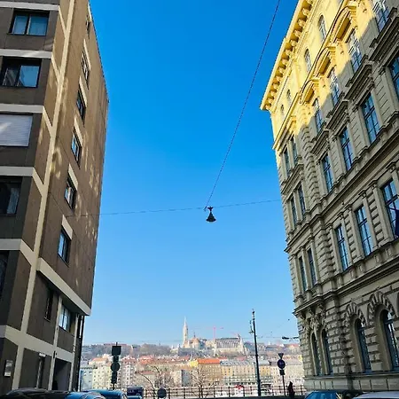 Apartment Bauhaus Flat In Amazing Location Budapest
