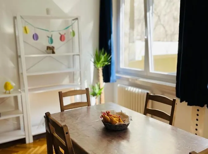 Διαμέρισμα Bauhaus Flat In Amazing Location Βουδαπέστη