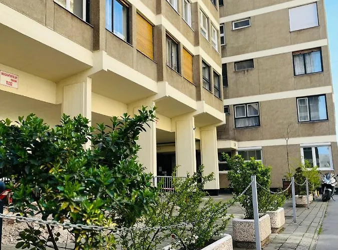 Διαμέρισμα Bauhaus Flat In Amazing Location *