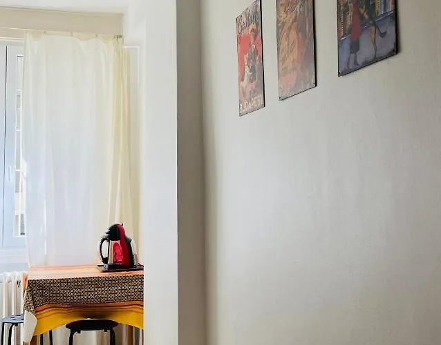 Bauhaus Flat In Amazing Location * Βουδαπέστη
