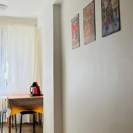 Bauhaus Flat In Amazing Location * בודפשט